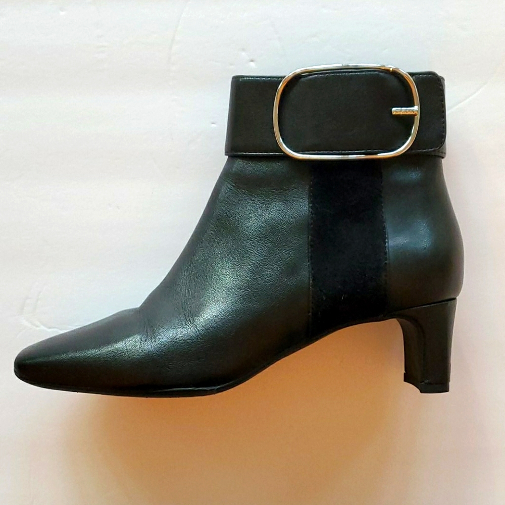 Boots - Picture 3 of 9